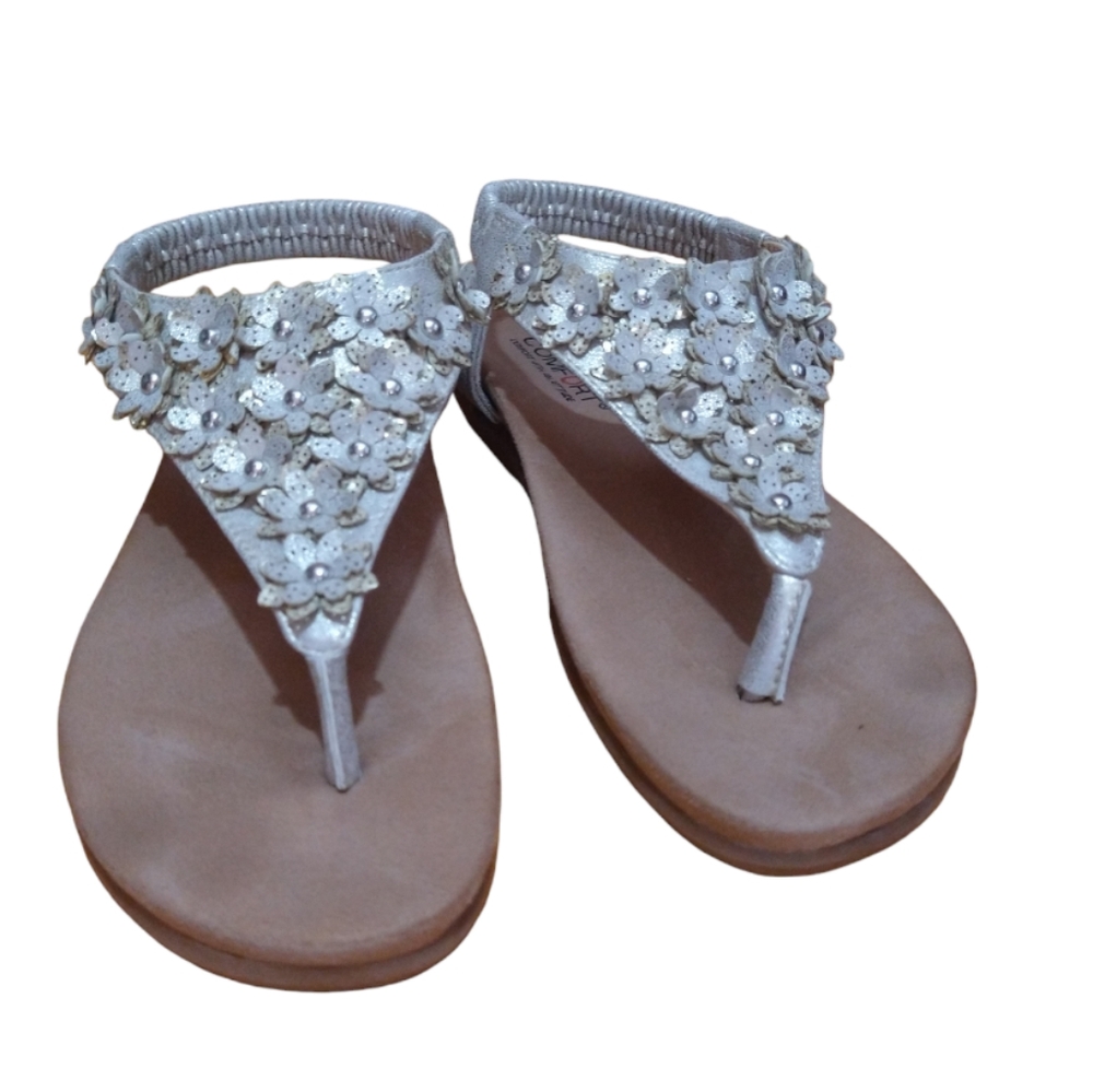 Size 36 Lady comfort flower detail sandals